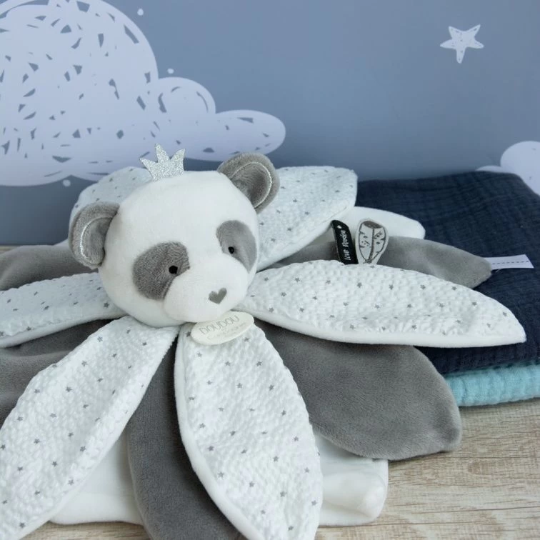 Doudou Et Compagnie - Attrape-rêve Doudou Pétale Panda Gris Blanc étoile 2 Doudou Et Compagnie - Attrape-rêve Doudou Pétale Panda Gris Blanc étoile – Image 2