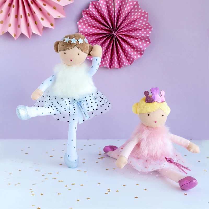 Poupée Princesse En Tissu Brune - Agathe - 30cm 6 Poupée Princesse En Tissu Brune - Agathe - 30cm – Image 6