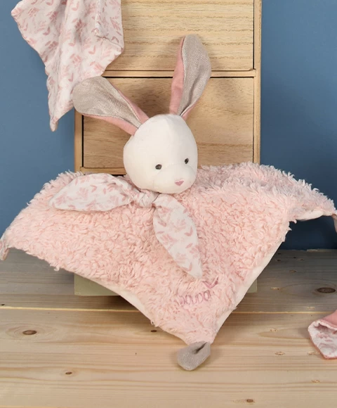 Doudou Carré Plat Lapin Rose En Coton BIO - 25 Cm 1 Doudou Carré Plat Lapin Rose En Coton BIO - 25 Cm