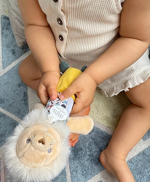 Hochet Pouet - Jaune Ou Gris - BOH'AIME 4 Hochet Pouet - Jaune Ou Gris - BOH'AIME – Image 4