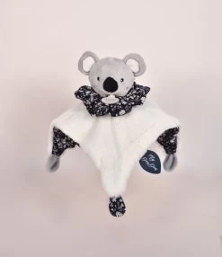Doudou Et Compagnie - Les Petits Fûtés - Doudou Boule Koala Blanc Noir 25 Cm 6 Doudou Et Compagnie - Les Petits Fûtés - Doudou Boule Koala Blanc Noir 25 Cm -Doudou et Compagnie Promos Magasin les20petits20futes2020boule20koala20blanc20noir20202520cm 2