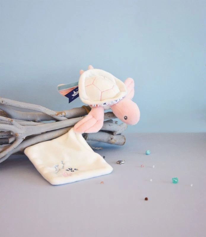 Doudou Et Compagnie - Sous L'océan Tortue Rose Avec Doudou 20 Cm 1 Doudou Et Compagnie - Sous L'océan Tortue Rose Avec Doudou 20 Cm